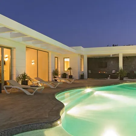 Puerto Del Carmen Sleeps 8 Pool Air Con Wifi *